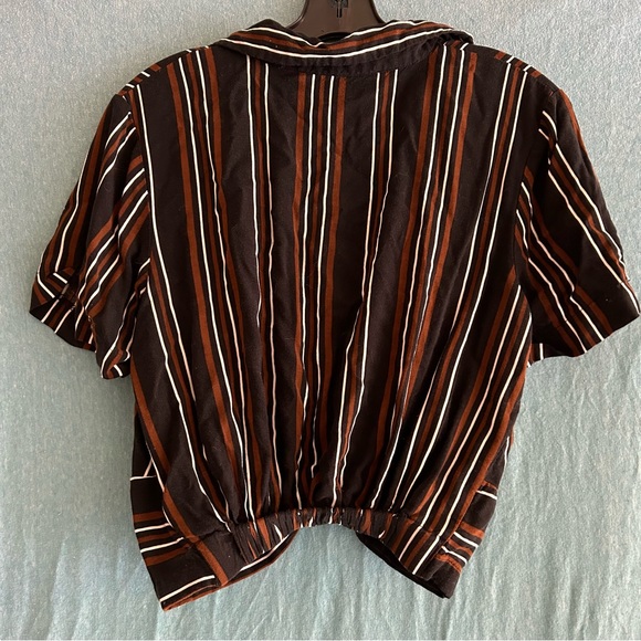 Cropped Button Down - Picture 4 of 4